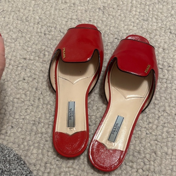 Prada Women's Red flat sandals - Picture 5 of 10